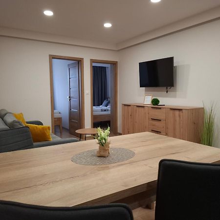 Apartmany Lumi Velky Slavkov Exterior foto