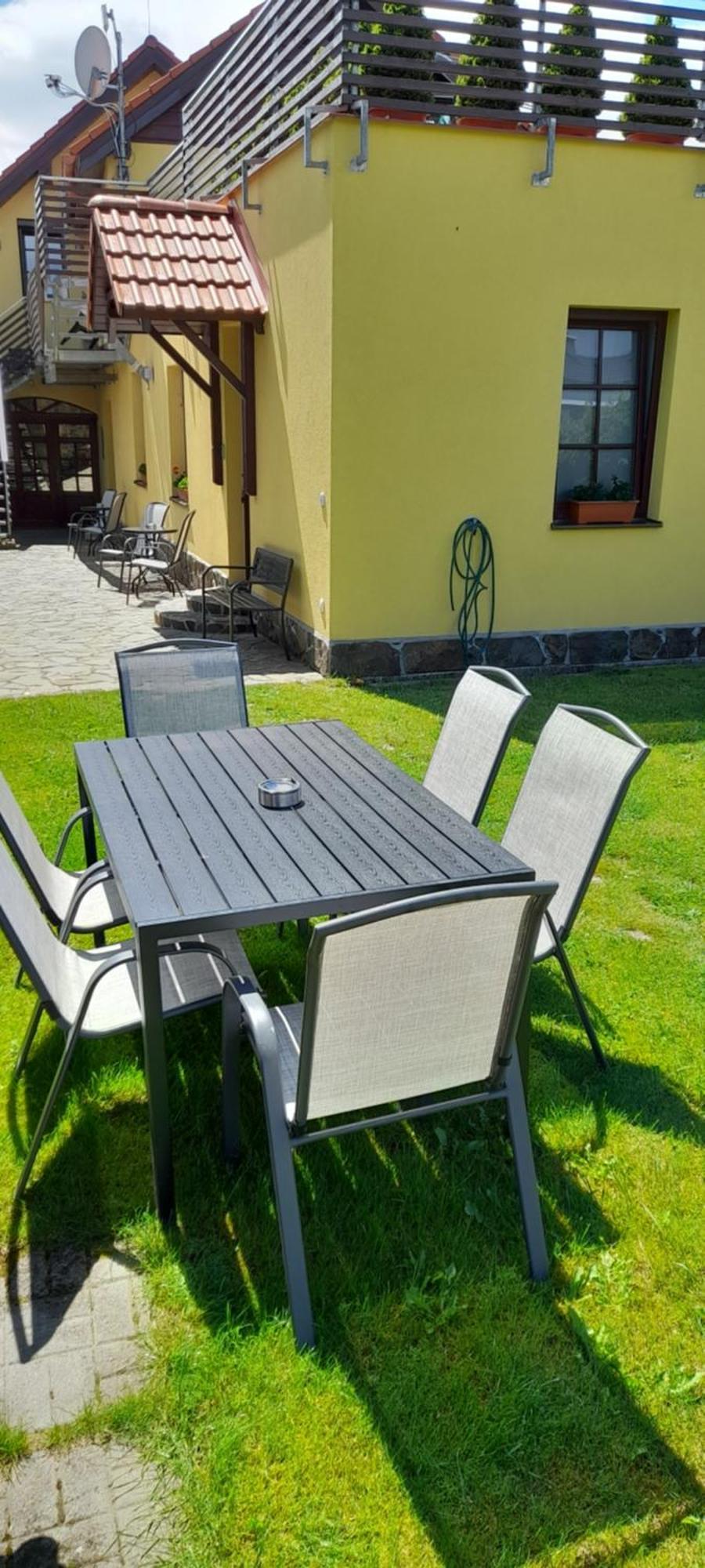 Apartmany Lumi Velky Slavkov Exterior foto