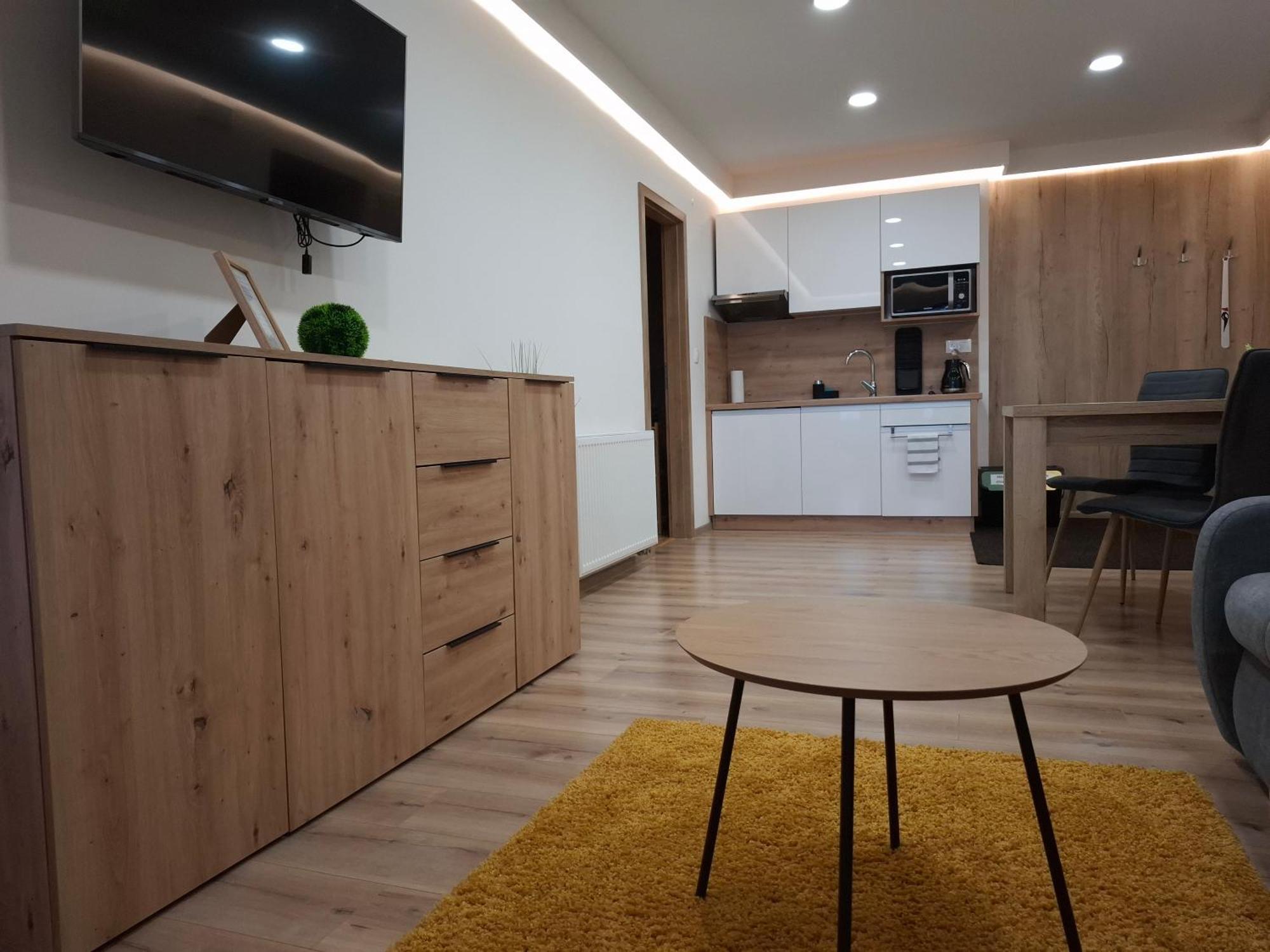 Apartmany Lumi Velky Slavkov Exterior foto